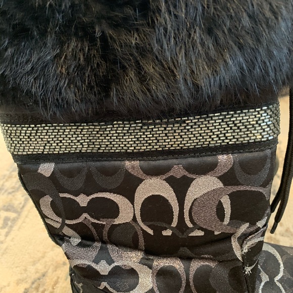 Coach Logo Winter Boots - Picture 5 of 5